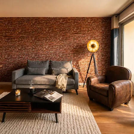 Brick Loft - Ventilation & Fraicheur - Parking Gratuit - Ideal Familles - Proche Centre-ville *