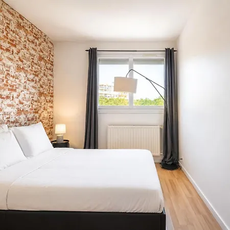 Brick Loft - Ventilation & Fraicheur - Parking Gratuit - Ideal Familles - Proche Centre-ville Lägenhet Angers